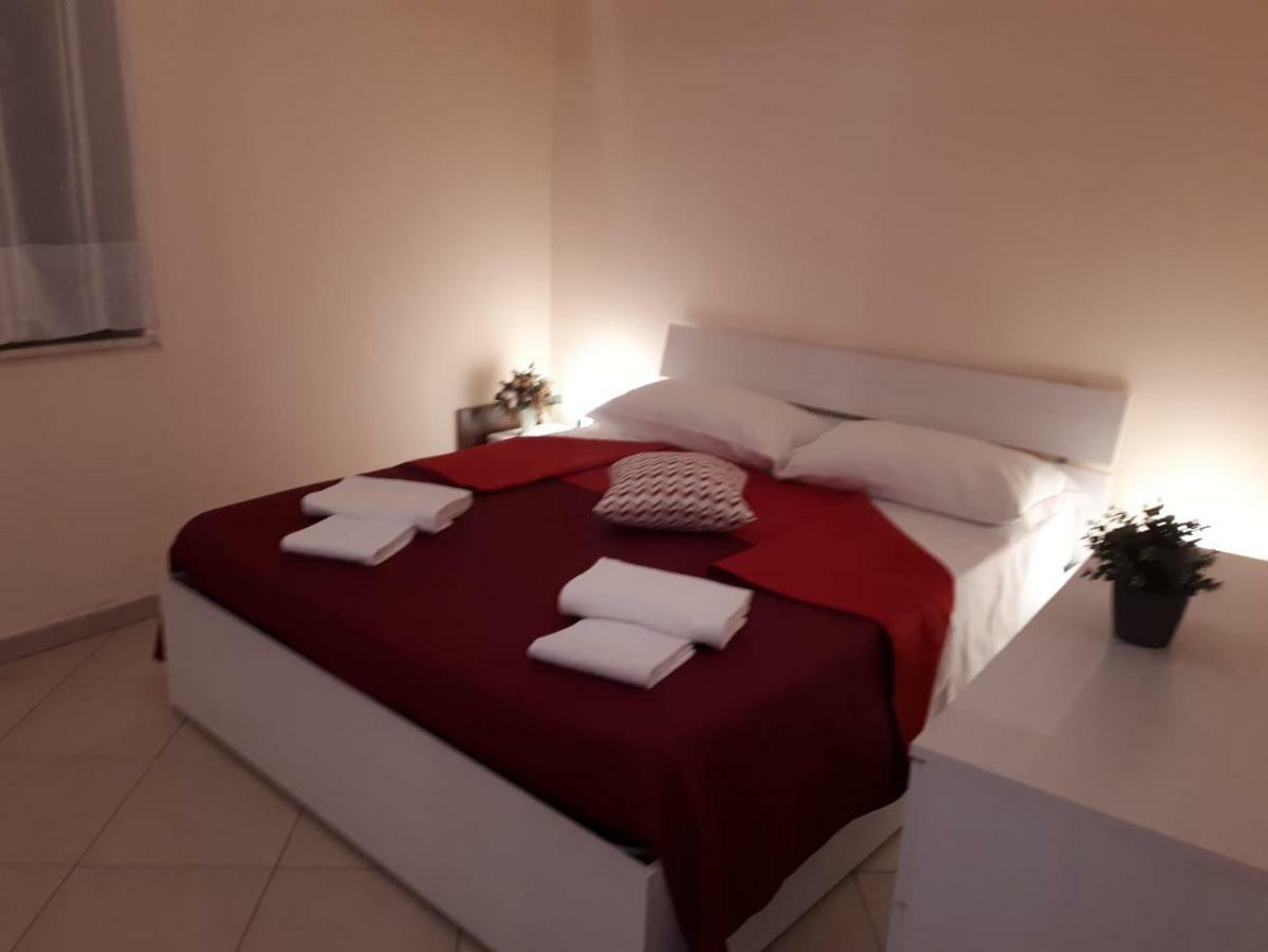 Casa Vacanza "La Chiazza Di Grutti" Grotte  Ngoại thất bức ảnh